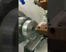 Mecanizado CNC: La clave para una precisión imbatible en la inyección de metal, zamac y plástico