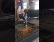 Descubre la eficiencia del mecanizado por láser: corta y graba metal, zamac y plástico con precisión